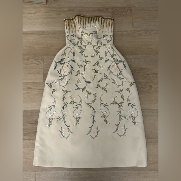 Lobbster Almira Strapless Embroidered Midi
Dress - Picture 2 of 6